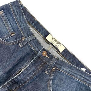 EUC Men’s Wrangler Authentic Jeans